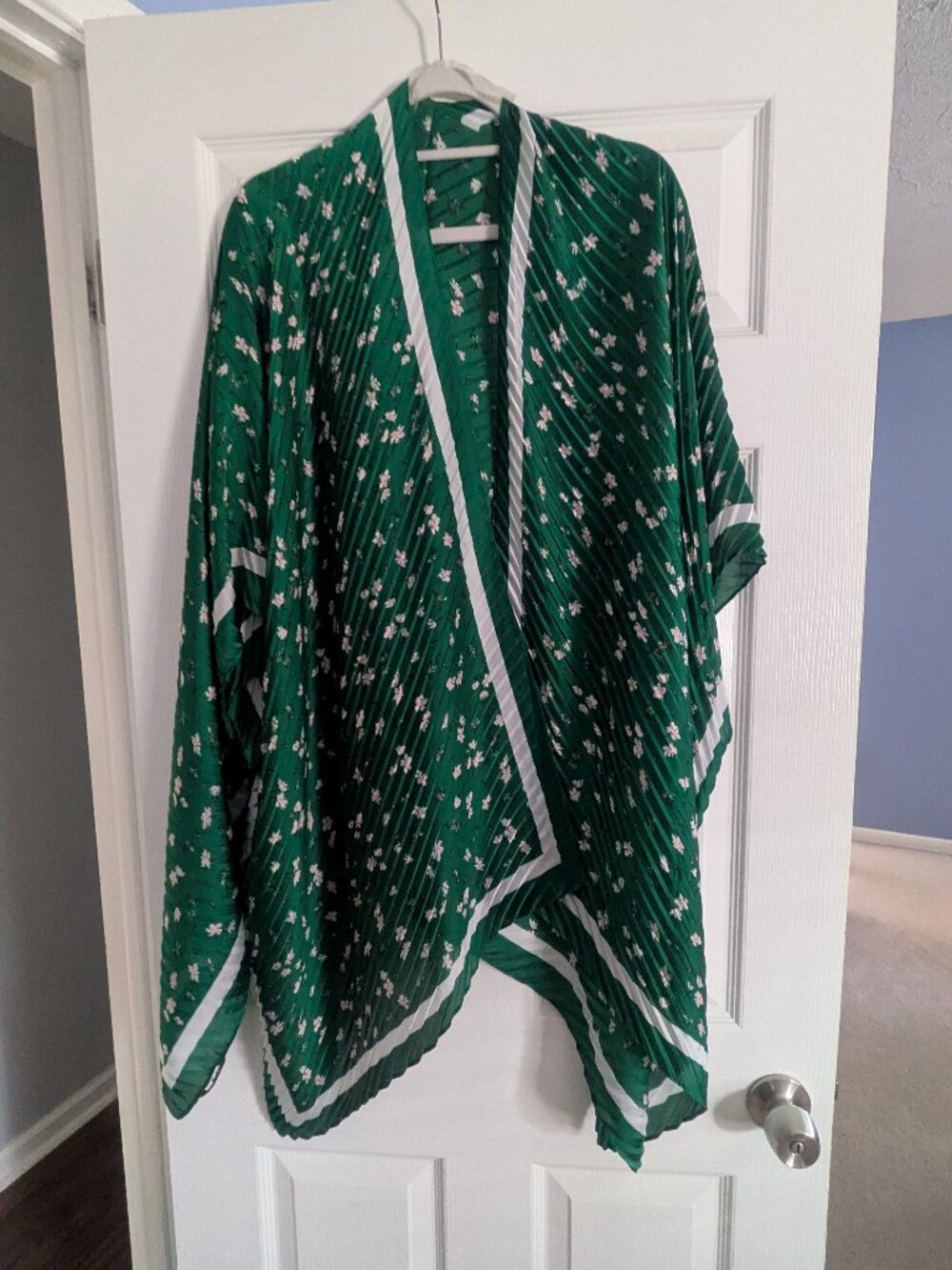 Banana Republic Factory Crinkle Kimono Wrap